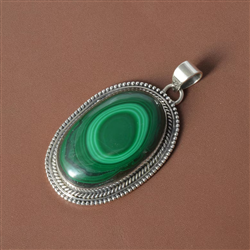 Oval Labradorite Pendant